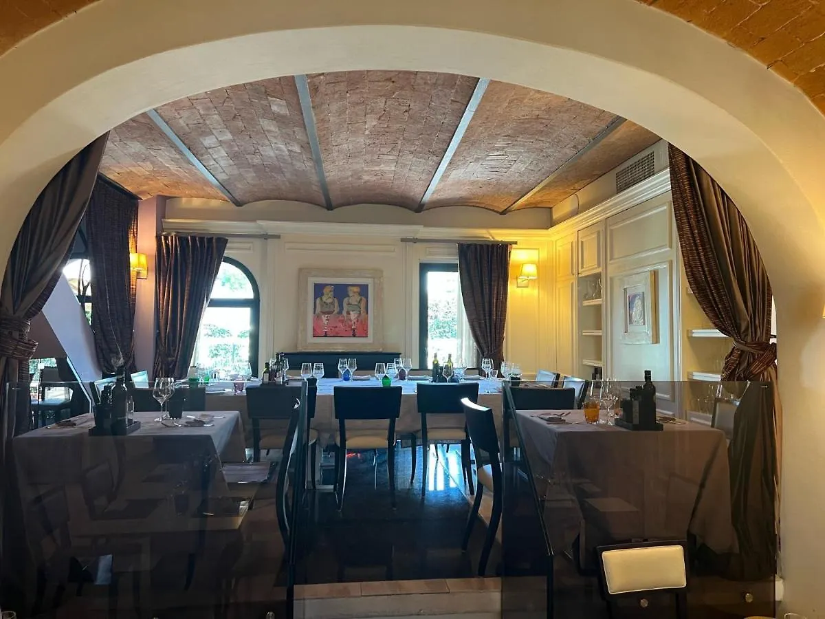 Molo73 Hotel Empoli Guest house