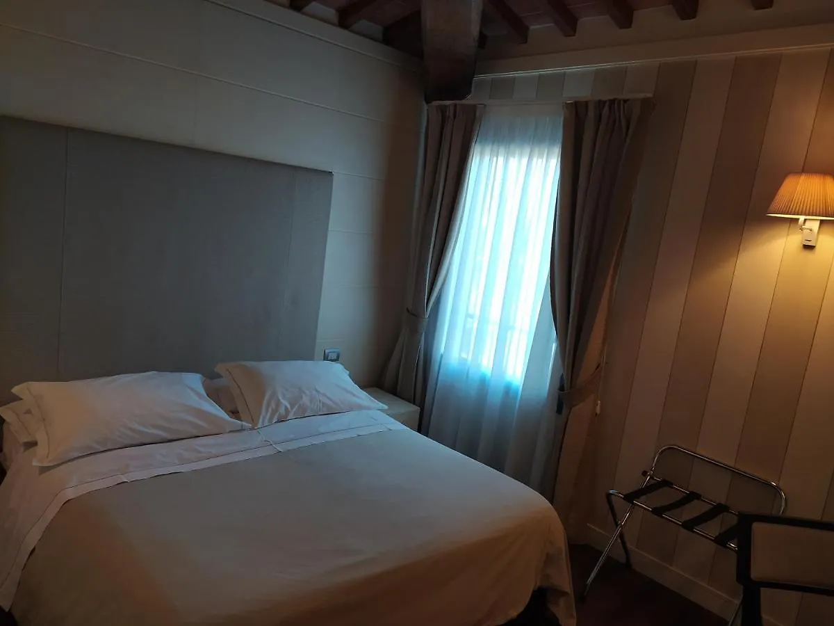 Molo73 Hotel Empoli Italy